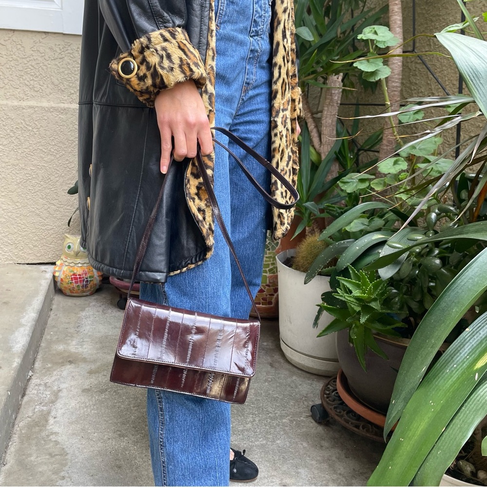 Vintage reddish brown eel skin leather purse